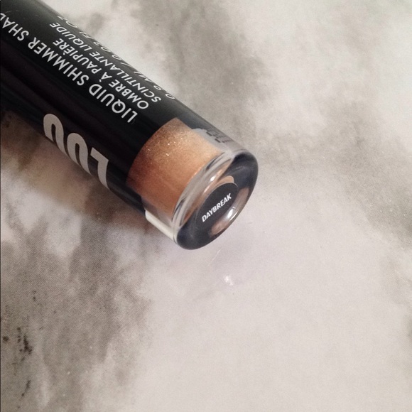 LOC Liquid Shimmer Shadow - Picture 4 of 4